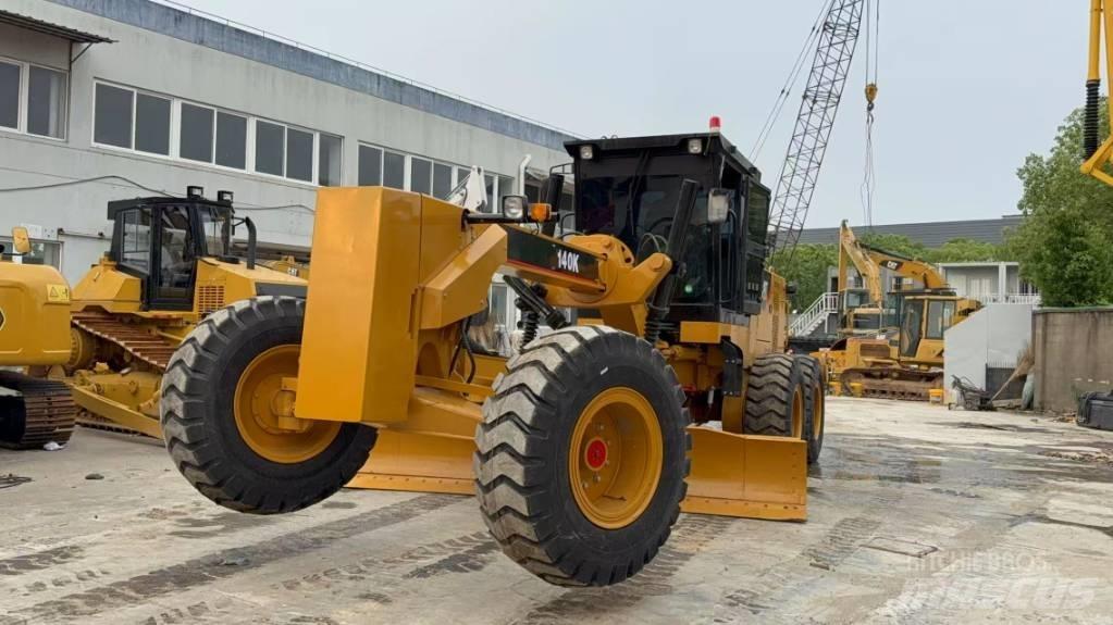 CAT 140 K Równiarki