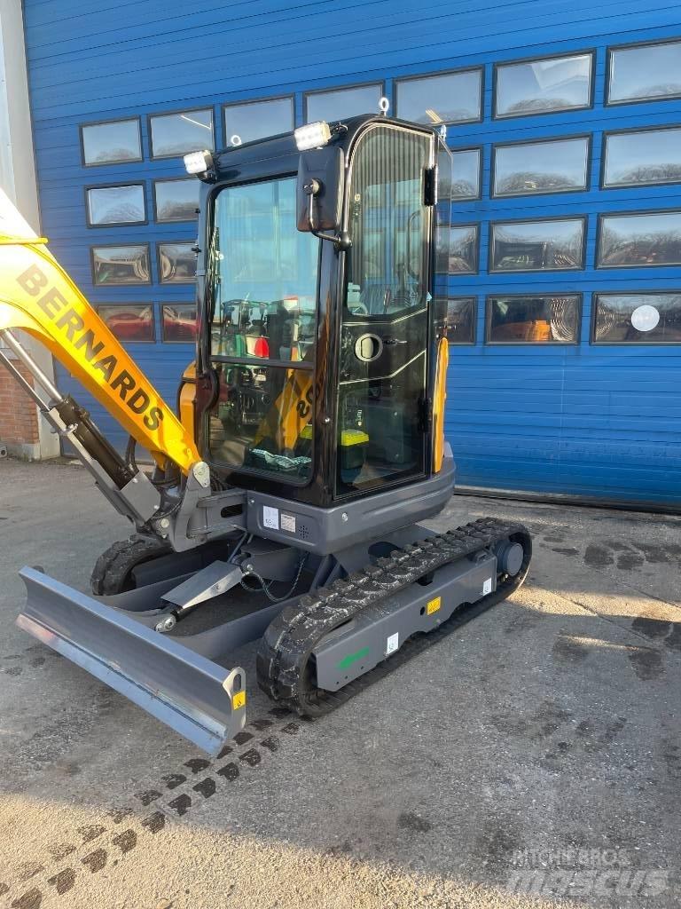Bernards 2.7 EXKA Minikoparki