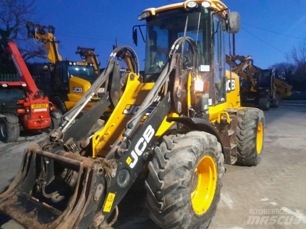 JCB 411 Ładowarki rolnicze