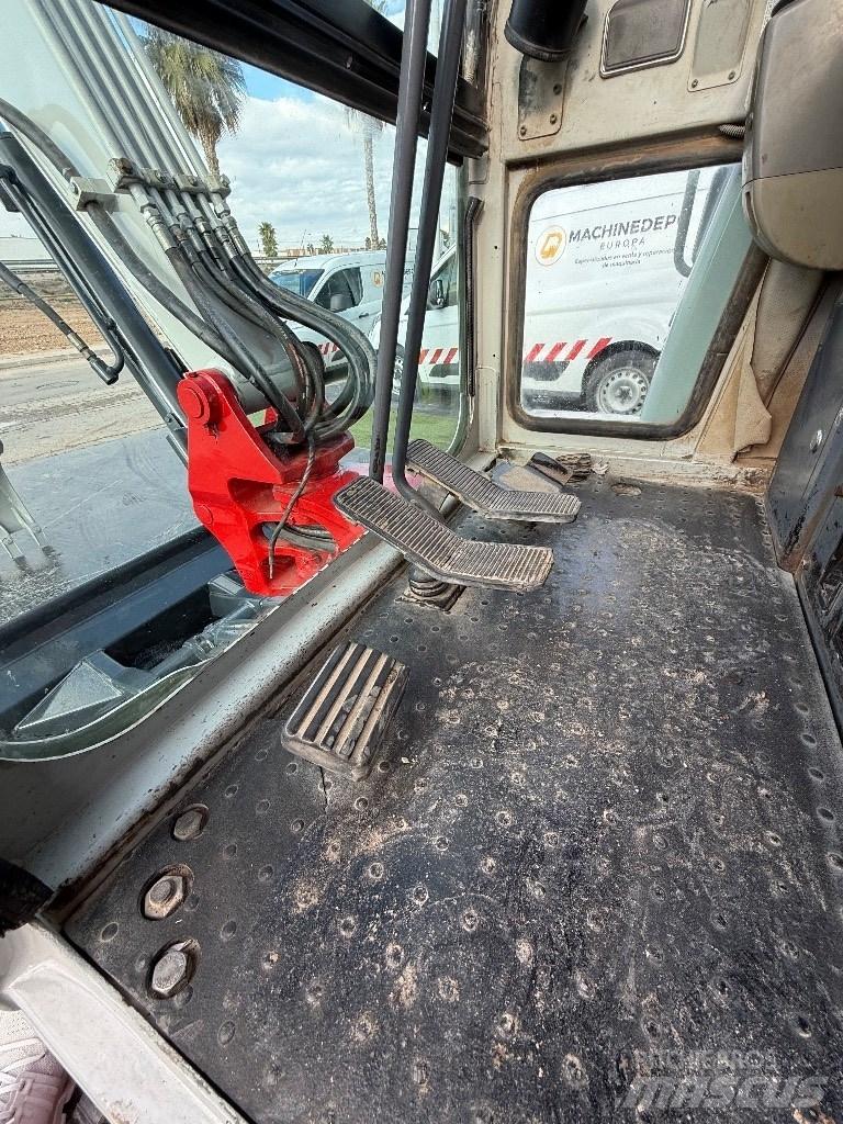 Takeuchi TB 135 Minikoparki