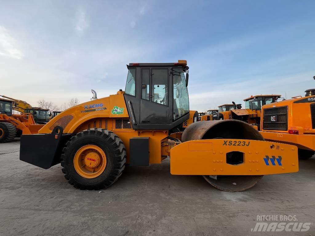 XCMG XS 223 J Walce jednobębnowe