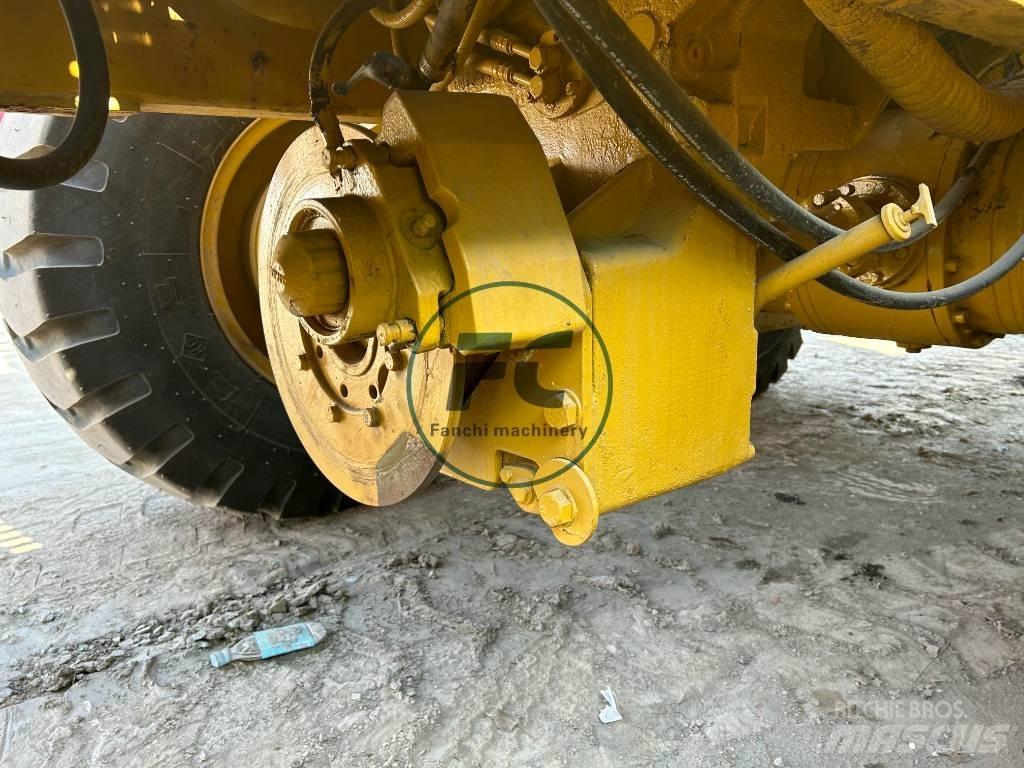CAT 120 K Równiarki