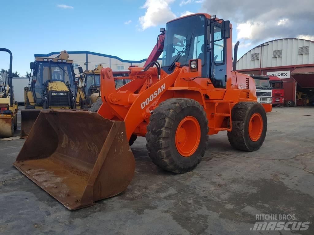 Doosan 160 v Ładowacze i koparki czołowe