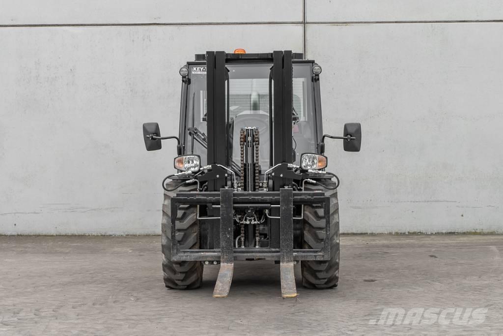 Manitou MC 30-4 Wózki Diesla