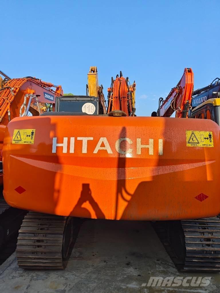 Hitachi ZX 210 Koparki gąsienicowe