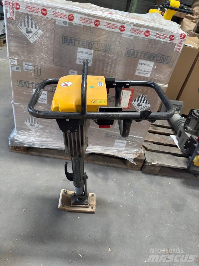 Wacker Neuson AS30e Ubijaki