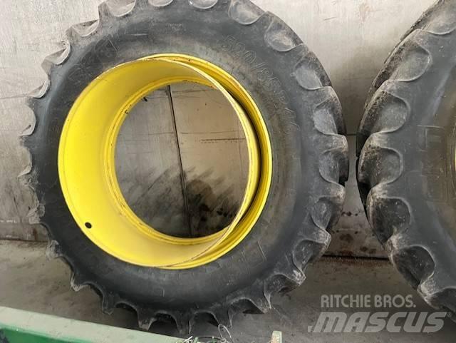 BKT 520/85R46 Opony, koła i felgi