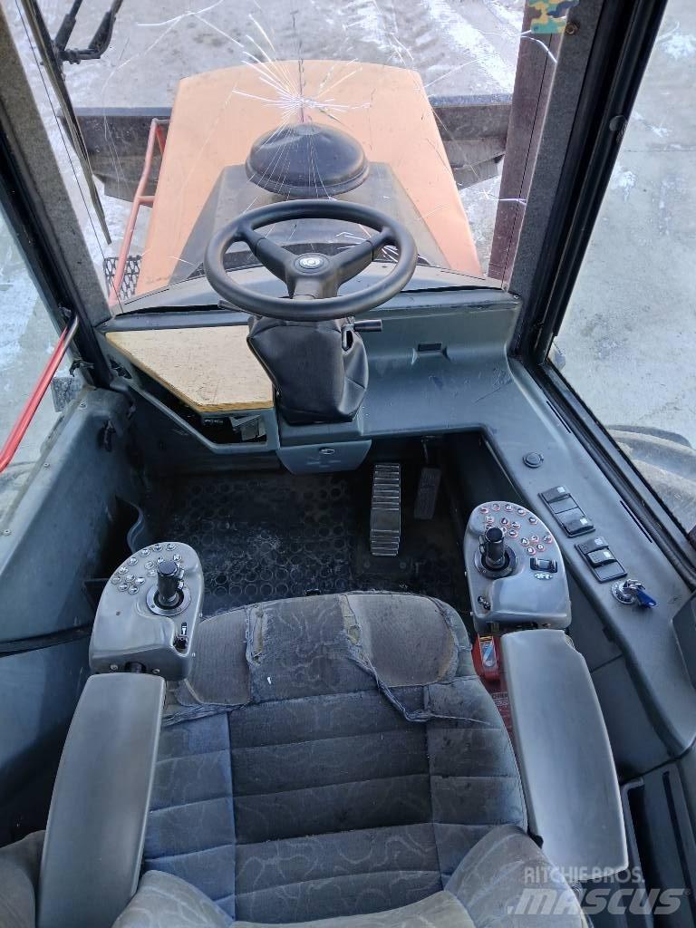 Komatsu 840.3 Forwardery