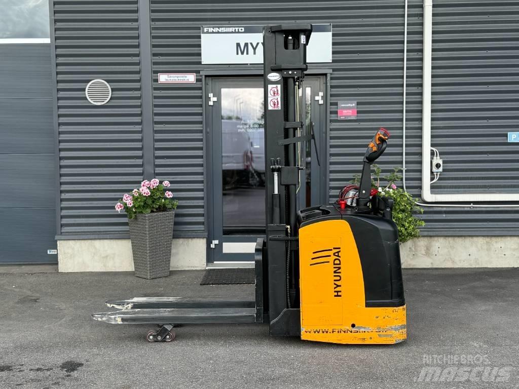 Hyundai 15ESR Samojezdne maszyny do załadunku