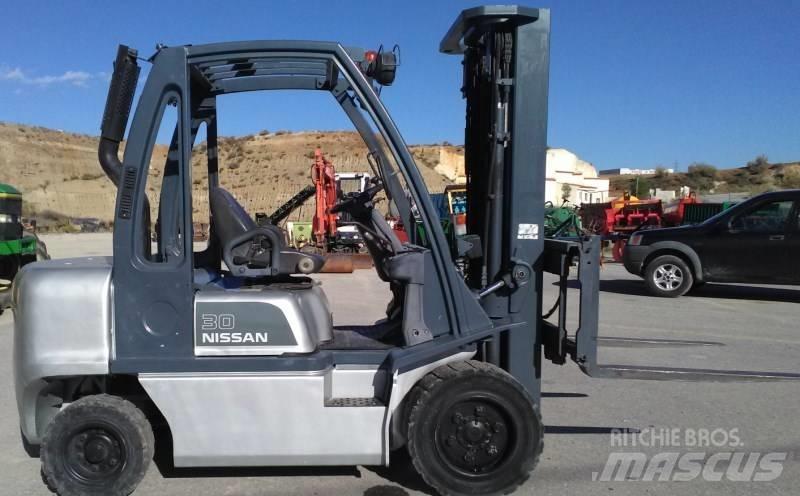 Nissan FGD02A30Q Wózki Diesla