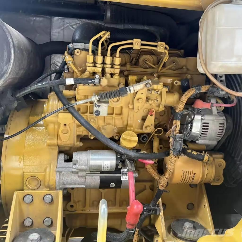 CAT 306 Minikoparki