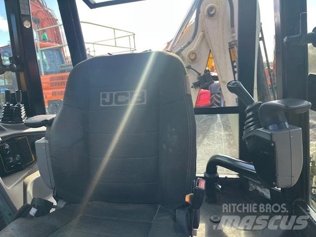 JCB 3CX Compact Koparko-ładowarki