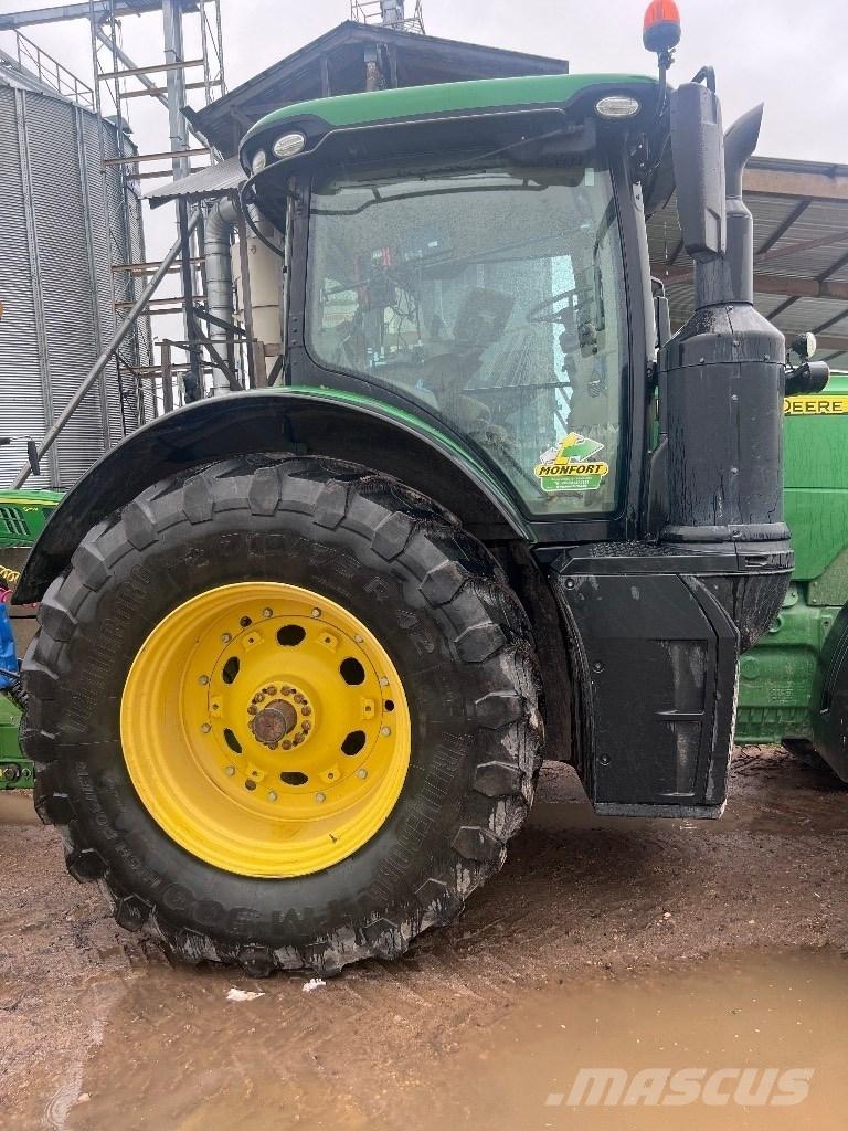 John Deere 8320 R Ciągniki rolnicze