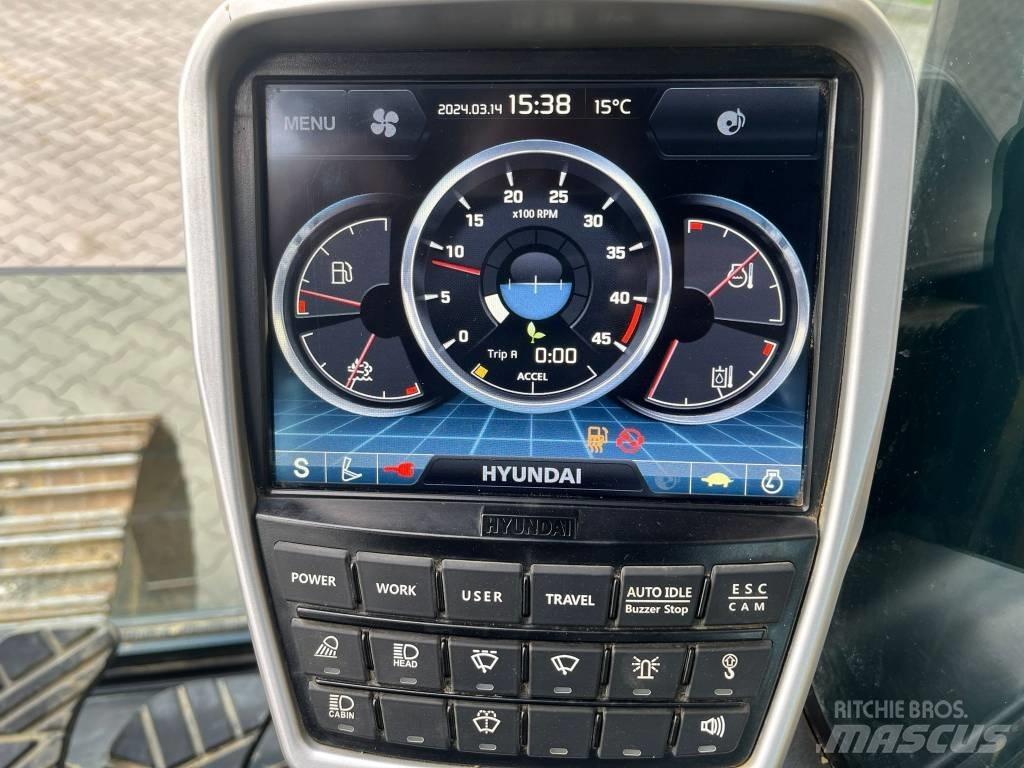 Hyundai HX 220 L Koparki gąsienicowe
