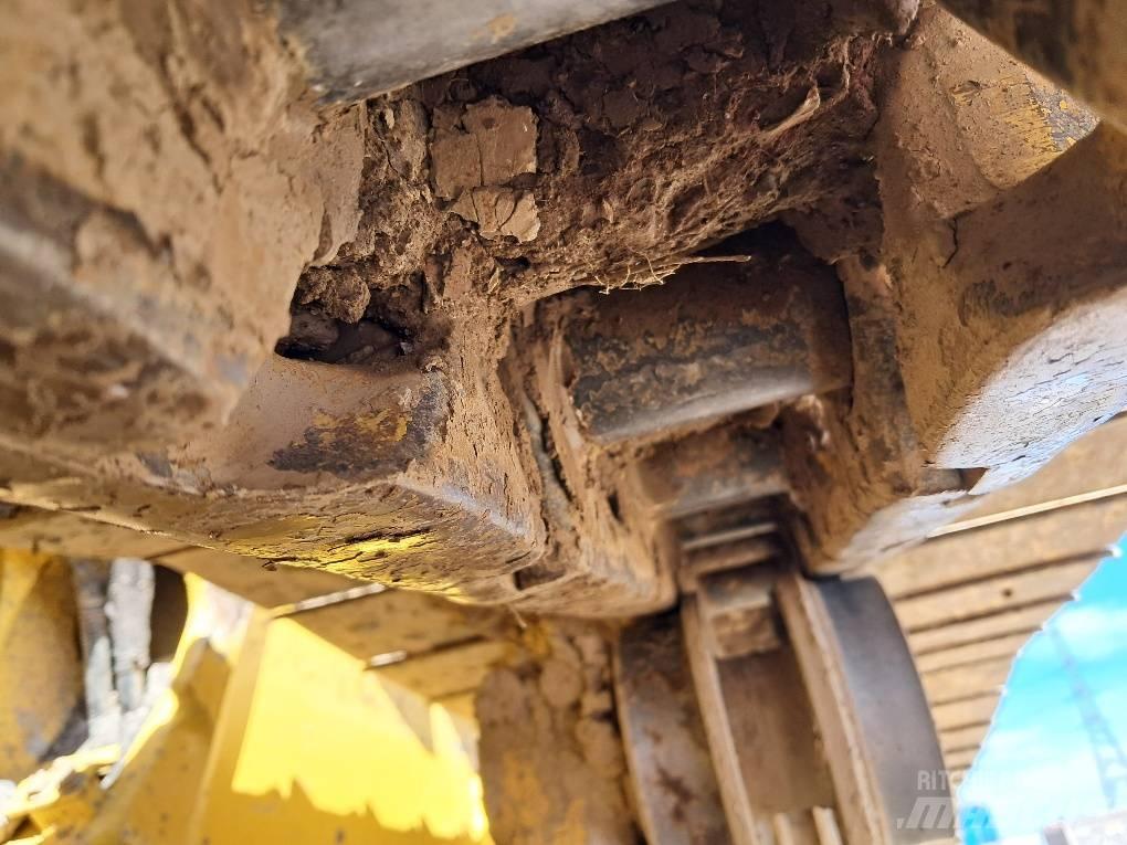 Komatsu D61PXI-24E0 Spycharki gąsienicowe