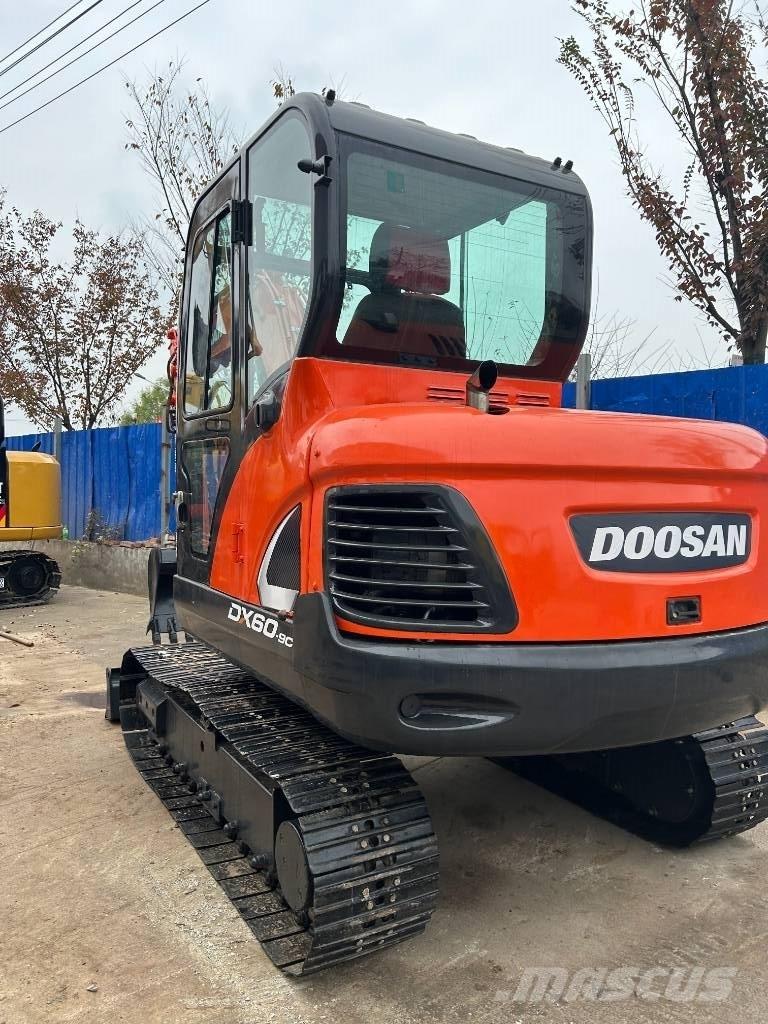 Doosan DX 60 Minikoparki