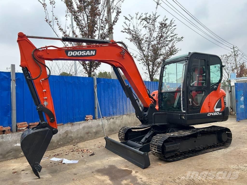 Doosan DX 60 Minikoparki