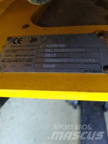 JCB 8040 Minikoparki
