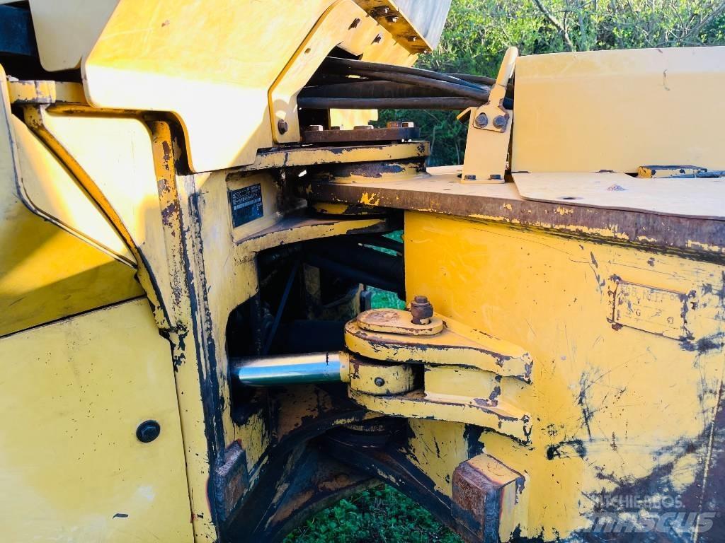 CAT 545 C Skidery