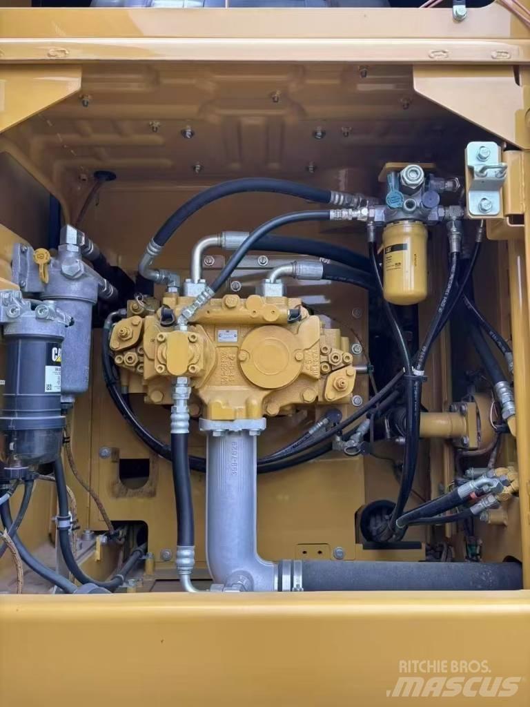 CAT 320 E Koparki gąsienicowe