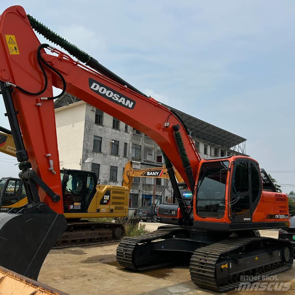 Doosan DX 225 LC Koparki gąsienicowe