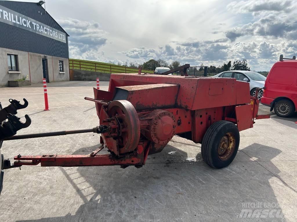 Massey Ferguson 120 Prasy kostkujące