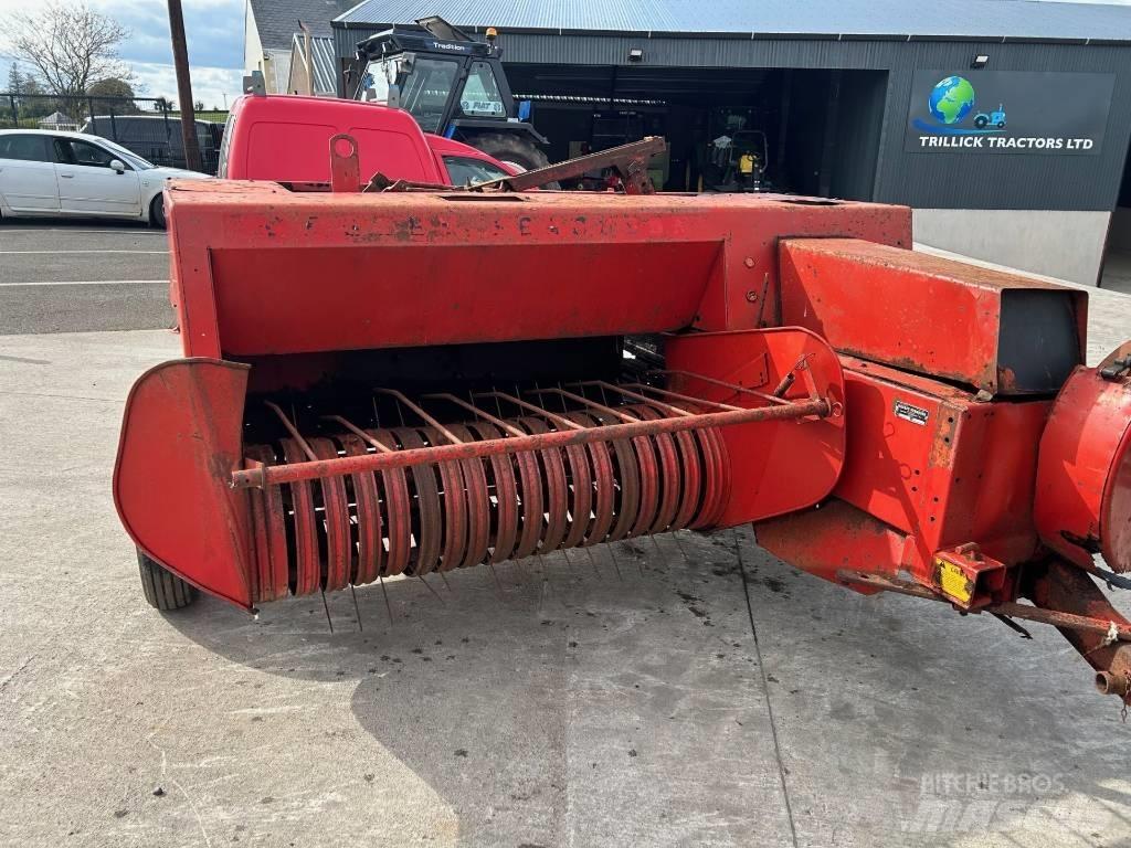Massey Ferguson 120 Prasy kostkujące