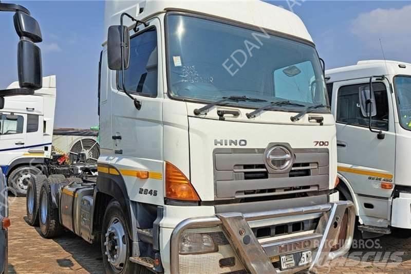 Hino 700 Inne