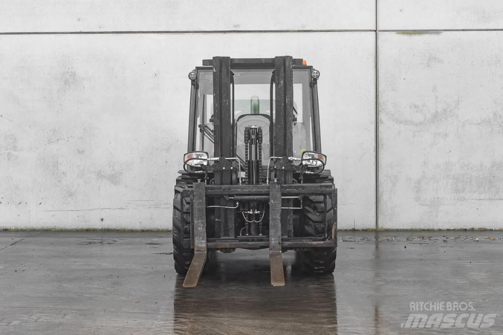 Manitou MC 30-4 D Wózki Diesla