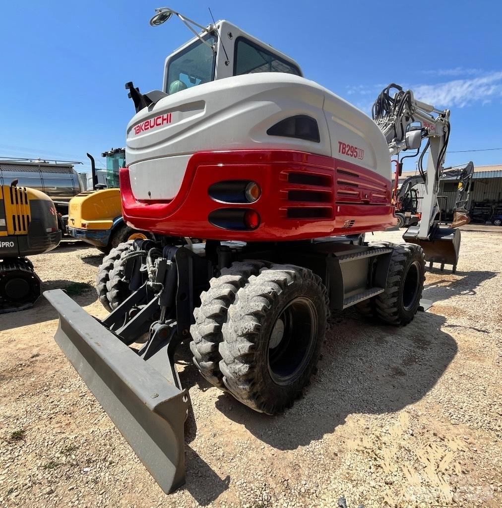 Takeuchi TB 295 W Koparki kołowe