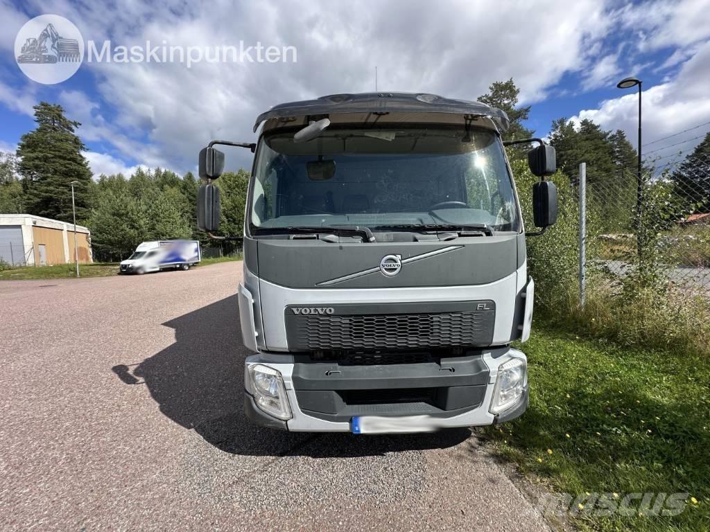 Volvo FL 240 Samochody ciężarowe ze skrzynią zamkniętą