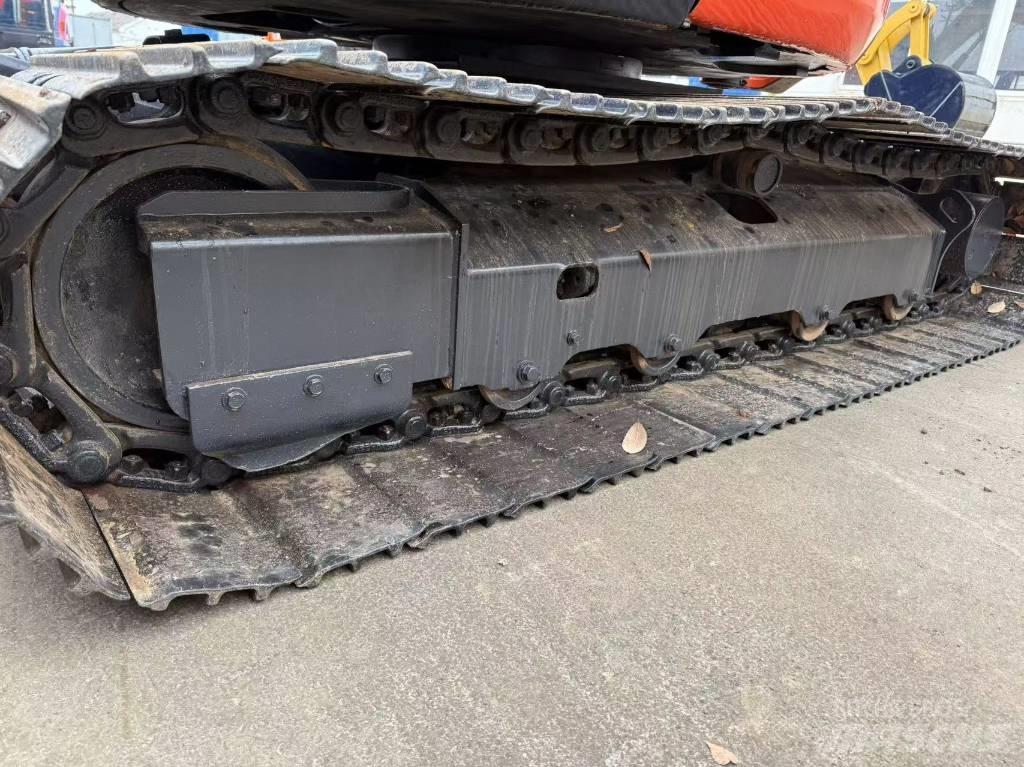  挖掘机 KX163 Minikoparki