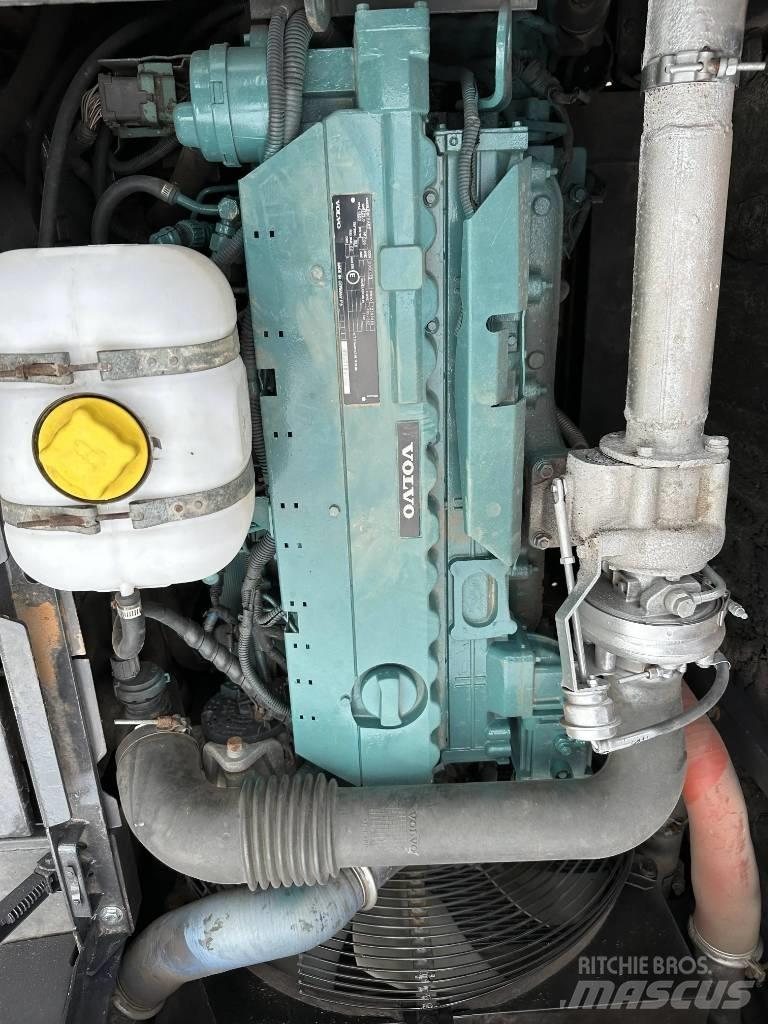 Volvo EC210D Koparki gąsienicowe