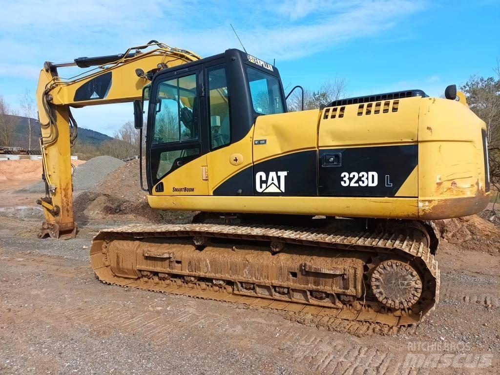 CAT 323 DL Koparki gąsienicowe