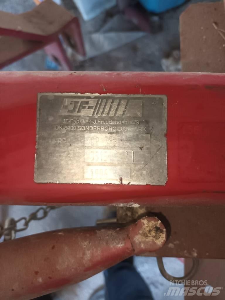 JF CR 320 Zgrabiarki i przetrząsacze