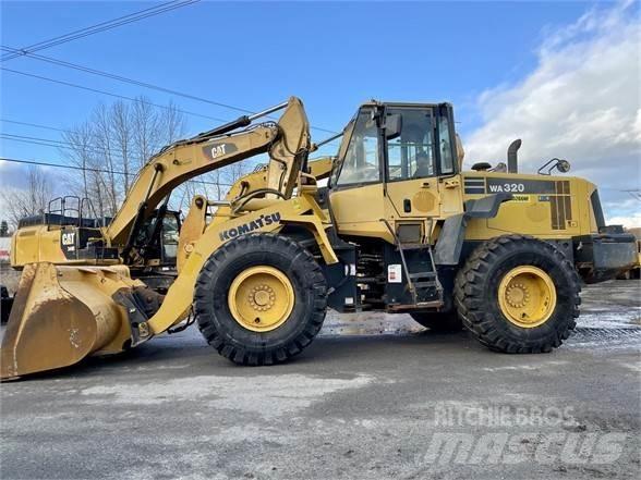 Komatsu WA320 Ładowarki kołowe
