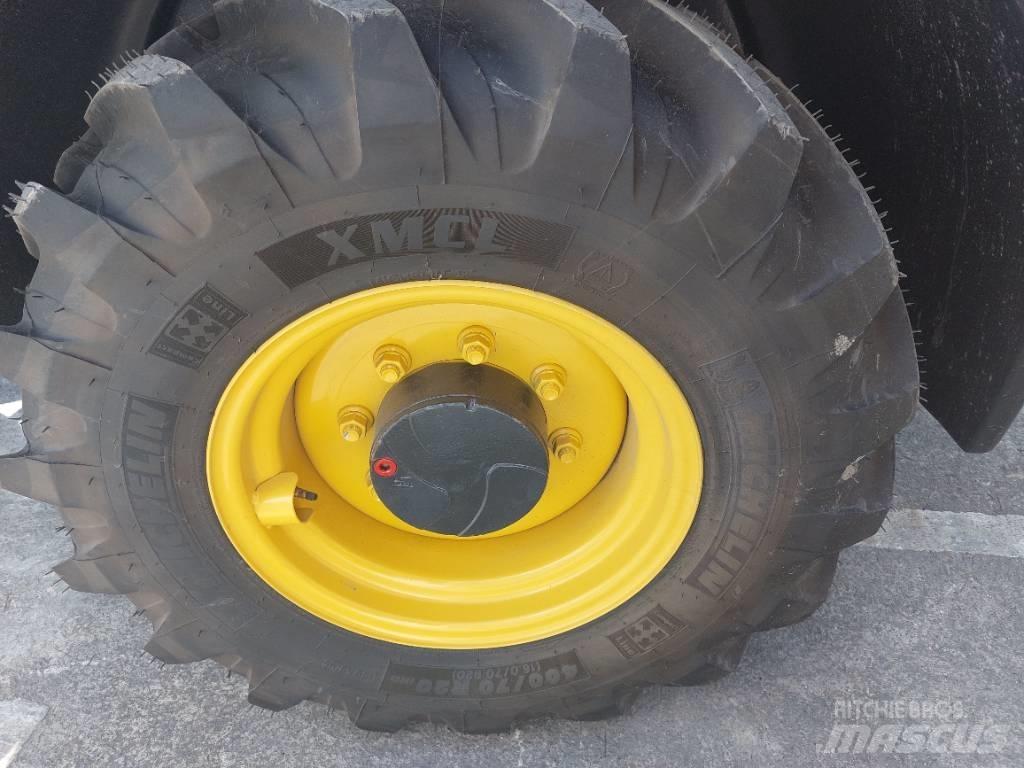 Komatsu WA80M-8 Miniładowarki