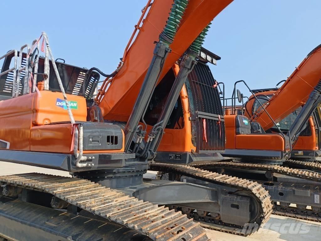 Doosan DX300-9 Koparki gąsienicowe