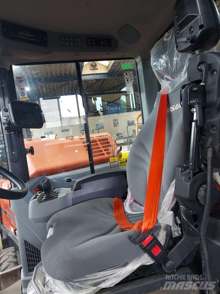 Develon DL 320-7 Ładowarki kołowe