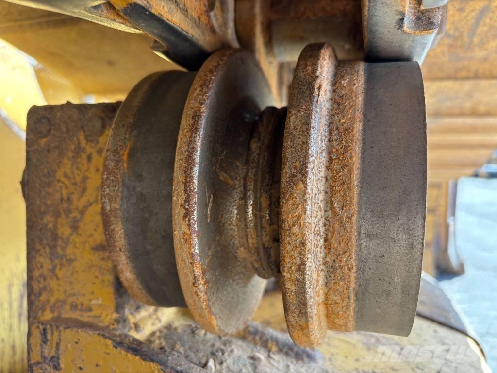 CAT D 6 K 2 LGP Spycharki gąsienicowe