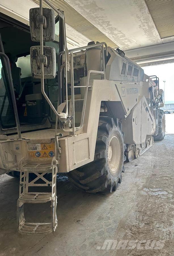 Wirtgen WR250i Recyklery do asfaltu