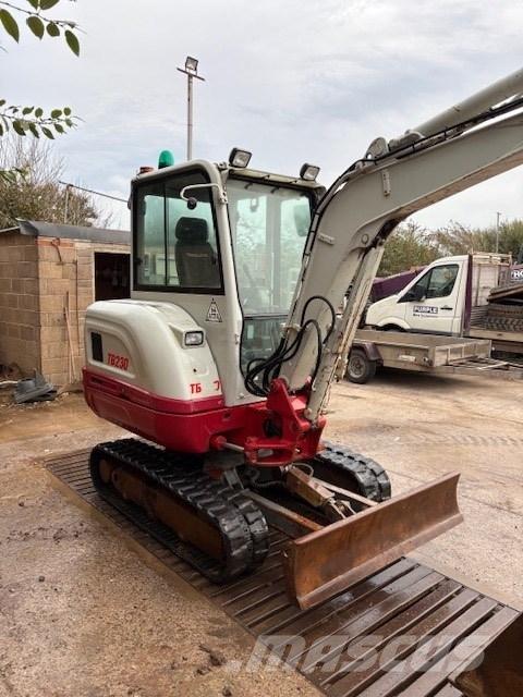 Takeuchi TB 230 Minikoparki