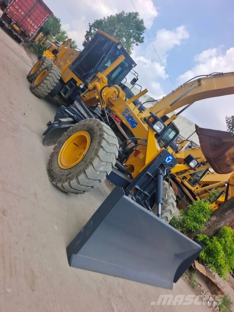 XCMG GR 2153 Równiarki