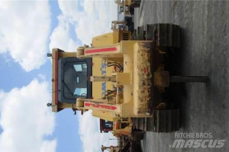 Komatsu D275A-5 Spycharki gąsienicowe