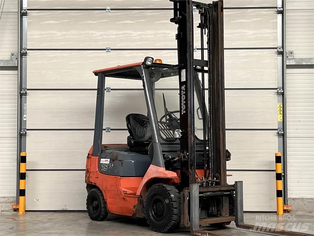 Toyota 02-7FDF15 Wózki Diesla