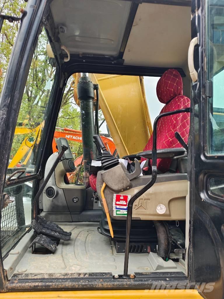 CAT 320 D2 Koparki gąsienicowe