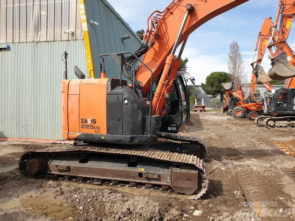 Hitachi ZX225USLC Koparki gąsienicowe