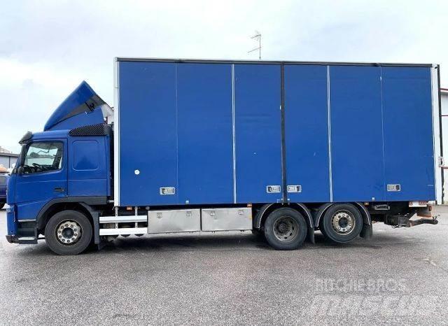 Volvo FM330 6x2 Samochody ciężarowe ze skrzynią zamkniętą