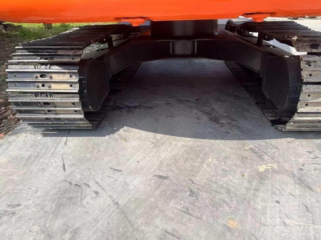 Hitachi ZX 70 Koparki gąsienicowe