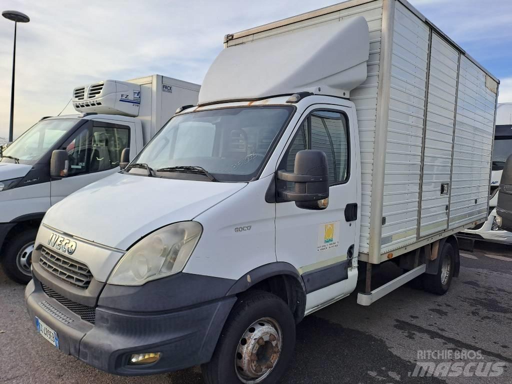 Iveco DAILY 60C17 Samochody ciężarowe ze skrzynią zamkniętą
